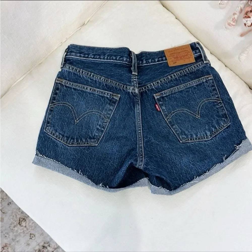 Levi’s Dark Wash Denim Shorts - Picture 4 of 4